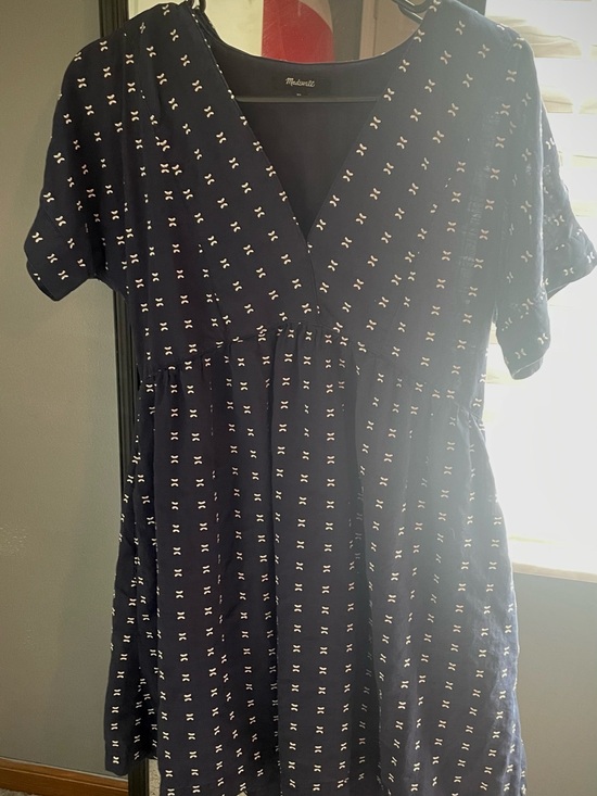 Madewell Dresses & Skirts - Madewell Navy V-Neck Babydoll Dress with Small White Pattern